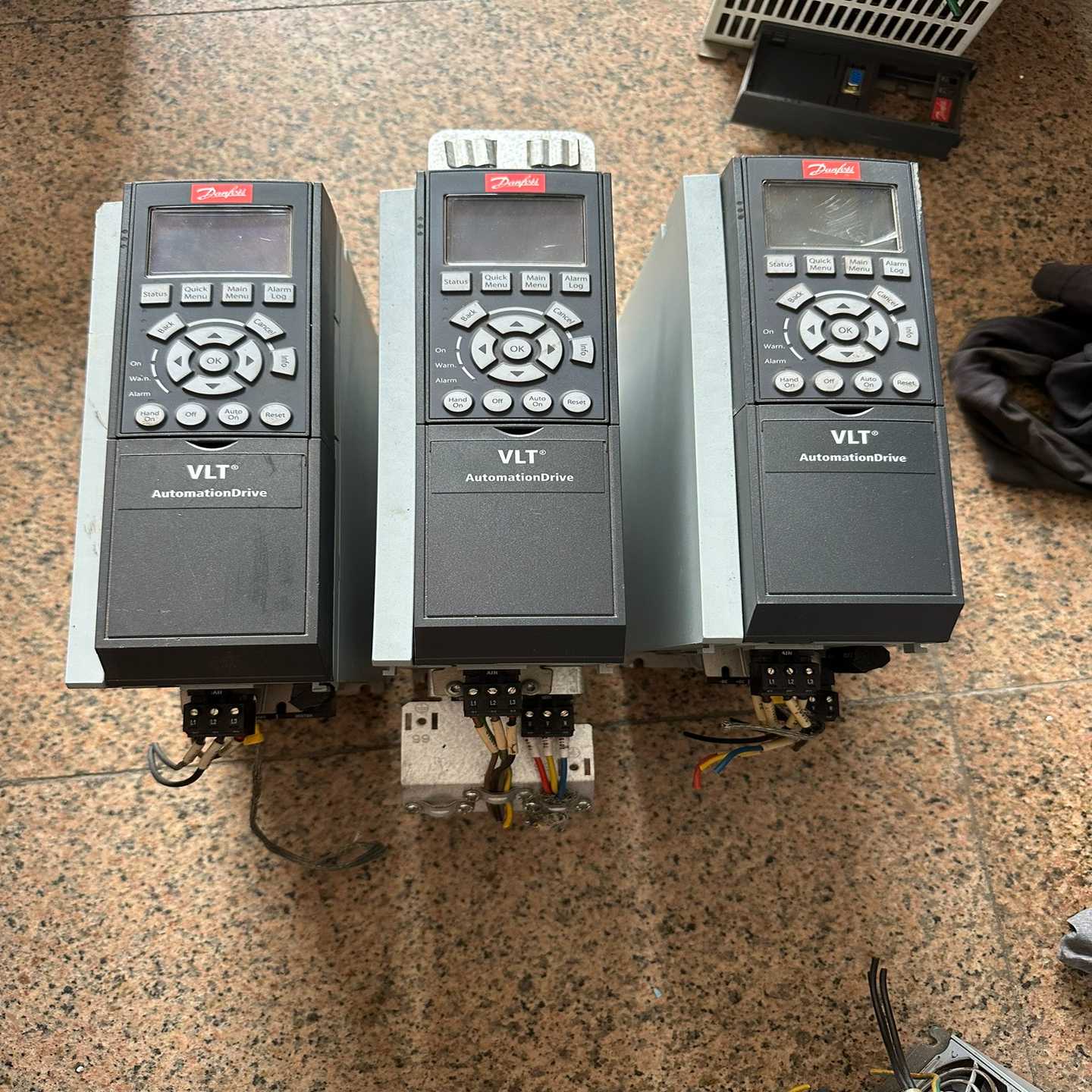 议价丹佛斯变频器FC-302P1K1T5E20H，FC-302oP现货/维修