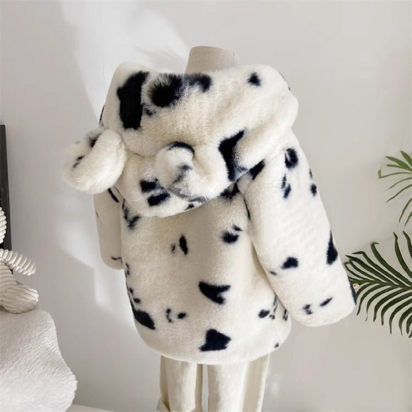 女童棉服奶牛加绒加厚秋冬毛衣新款冬季宝宝儿童外套毛绒保暖洋气