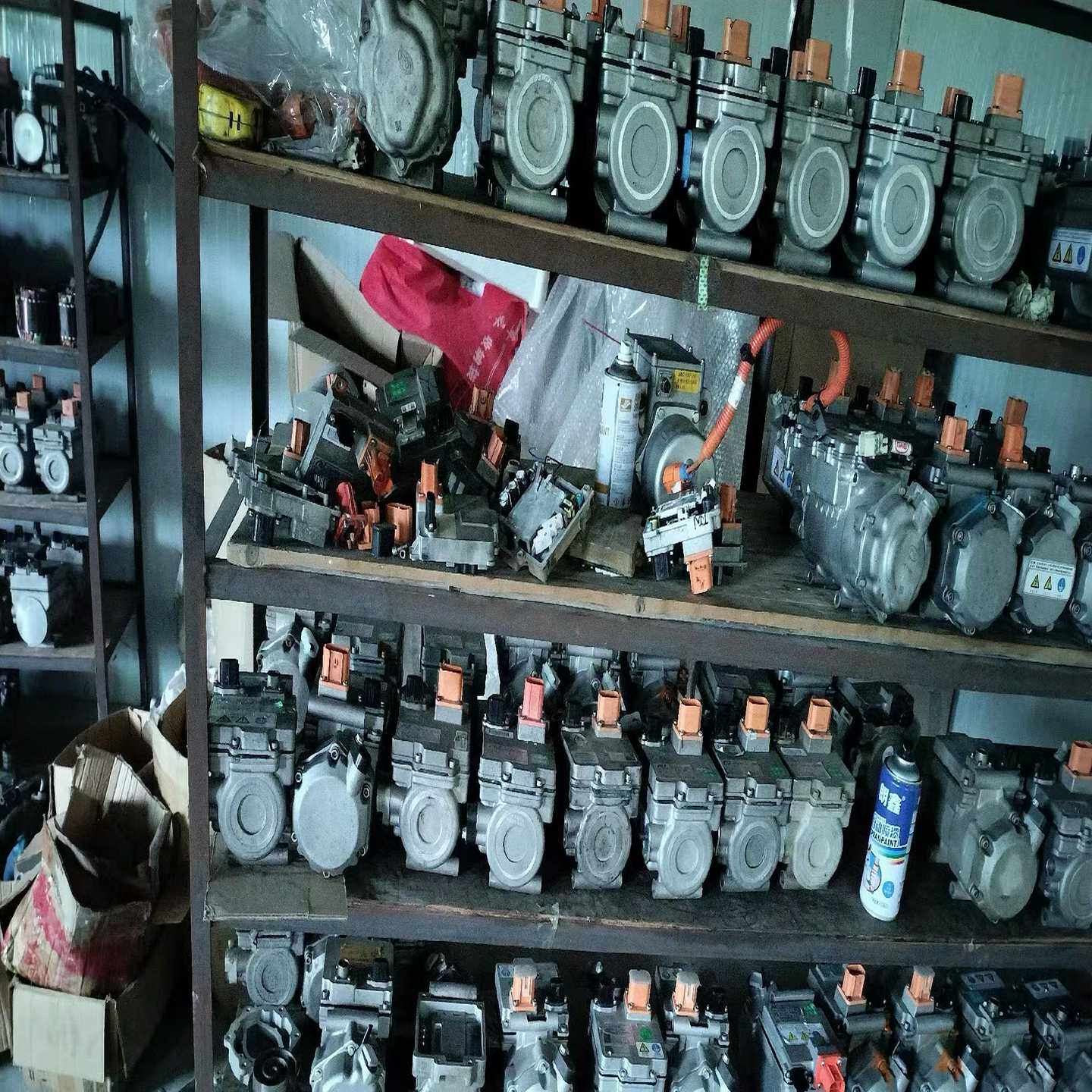 爱卫篮新能源压缩机，爱卫篮公司出品。适用于东风俊风E11K，--议