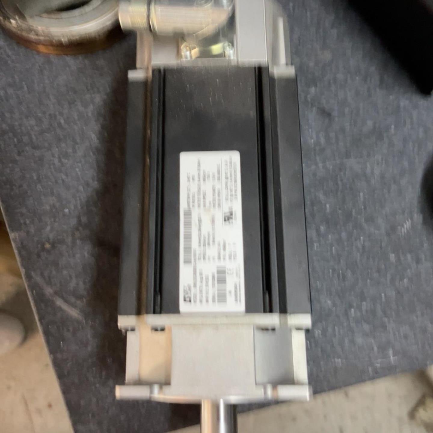 岚岚机械095U2C300BBCAA100190 CT伺服电机询价