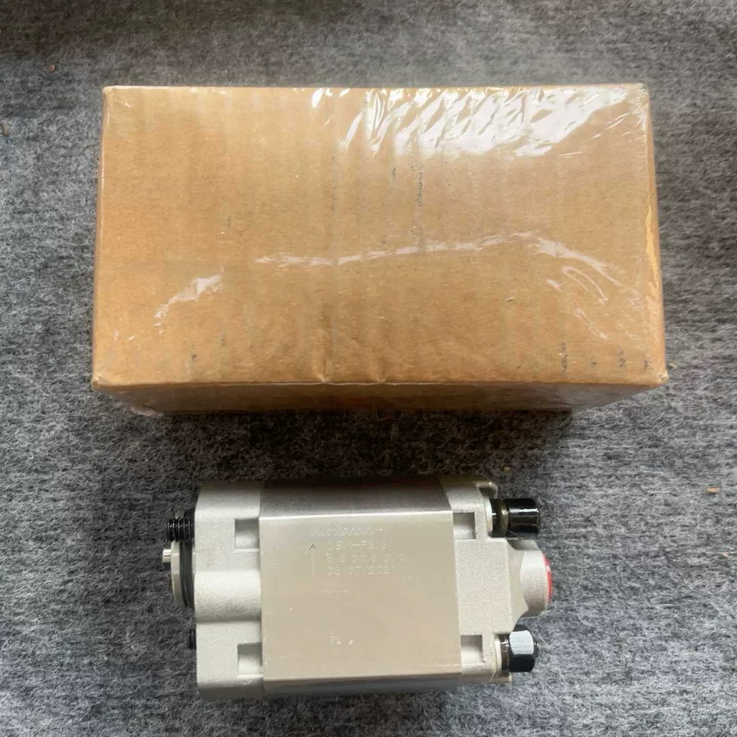 询价全新GUriston齿轮油泵CBK-F-3.3，还有两台全