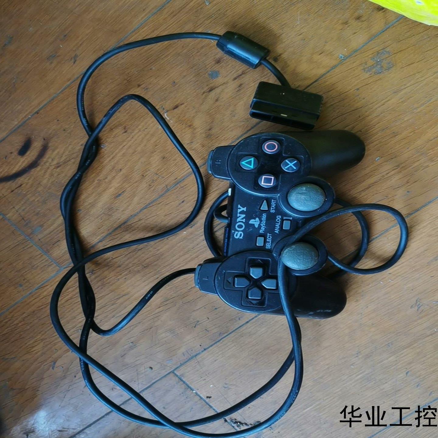 原装 ps2 黑透 手柄  成色如图 不知好坏配件处理议价商品