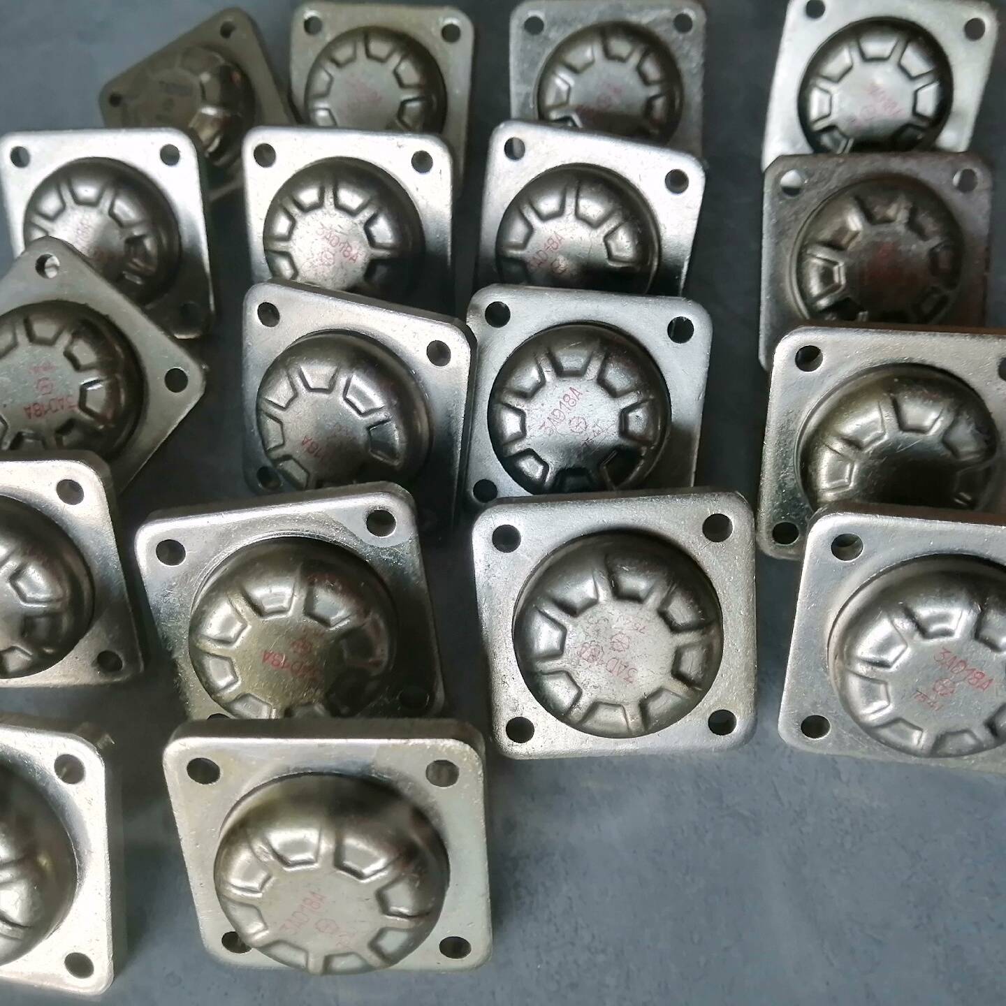 售前询价大功率三极管3AD18A实物如图未议价及维修