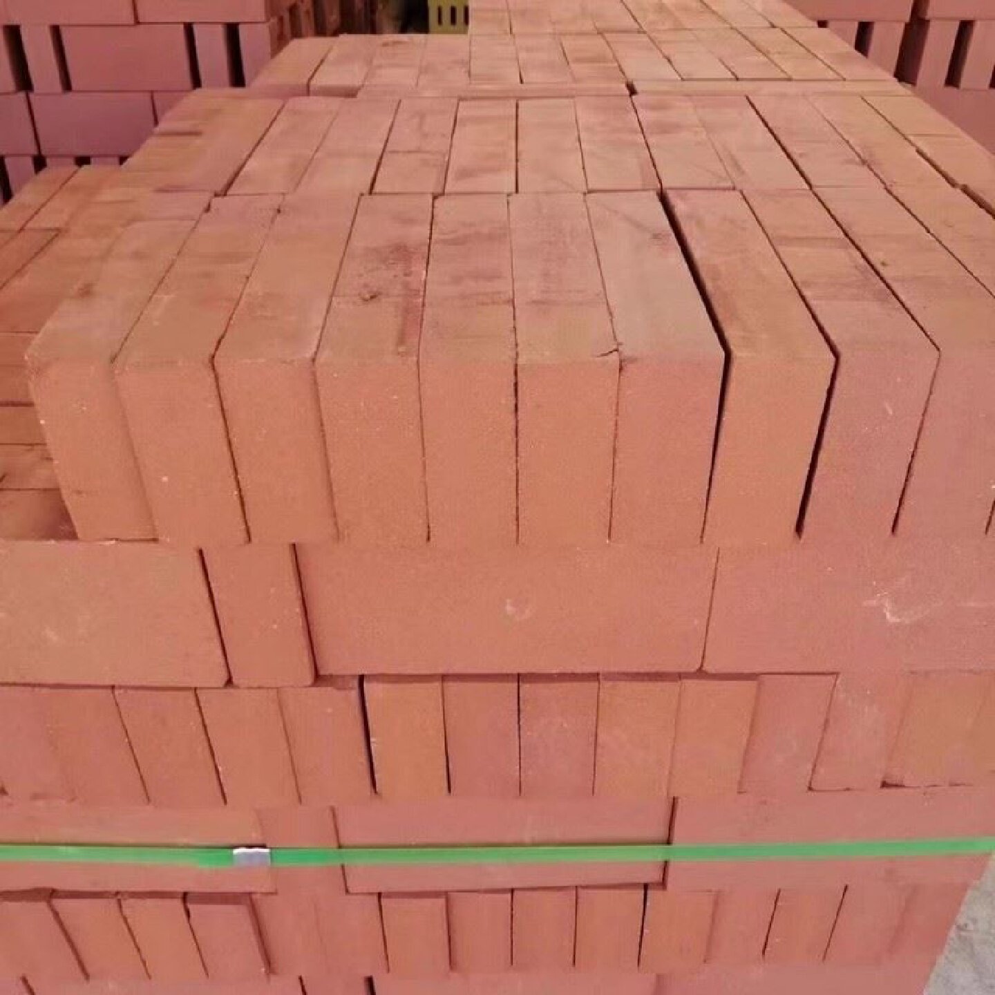 清水砖烧结砖三孔陶土砖广场砖透水砖花园路面砖荷兰砖清水砖