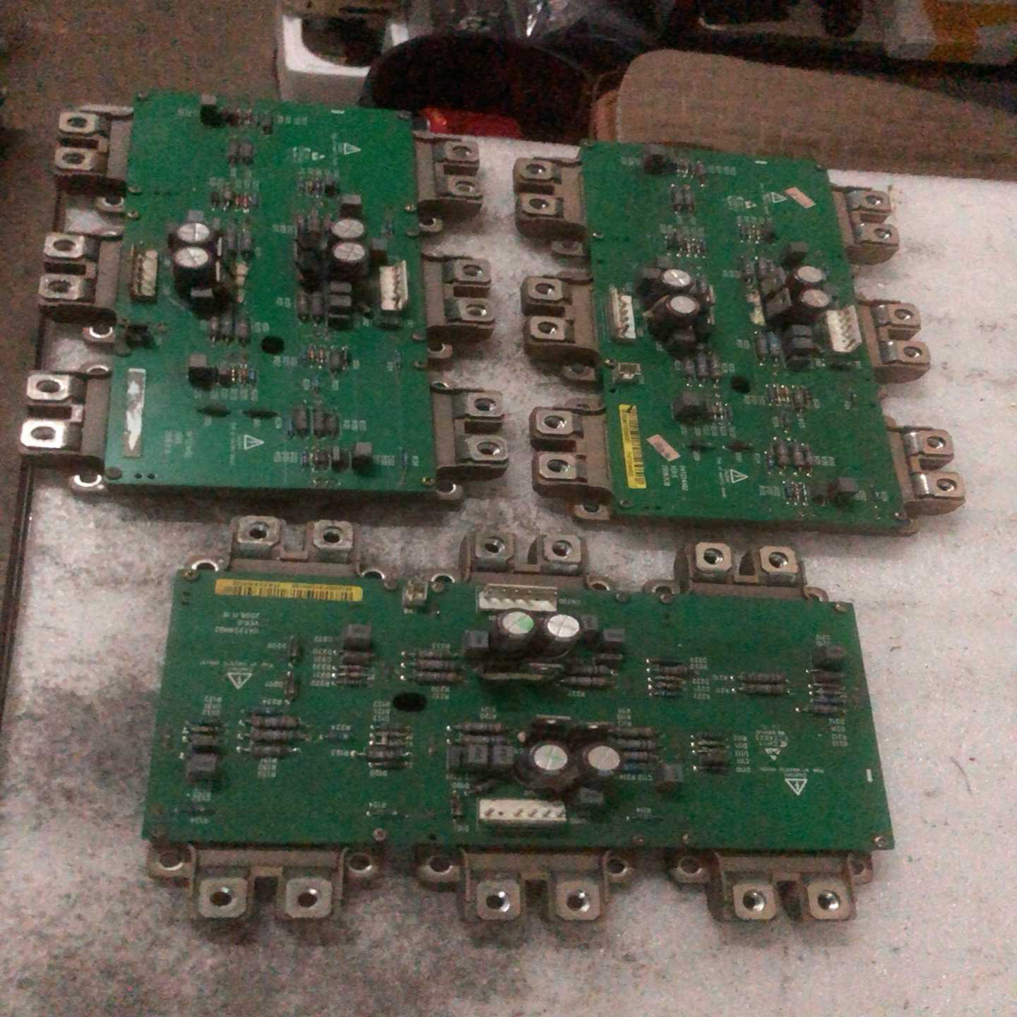 2mbi300u4n-120-50、i14t224hq2!蓝【卡奥电子】