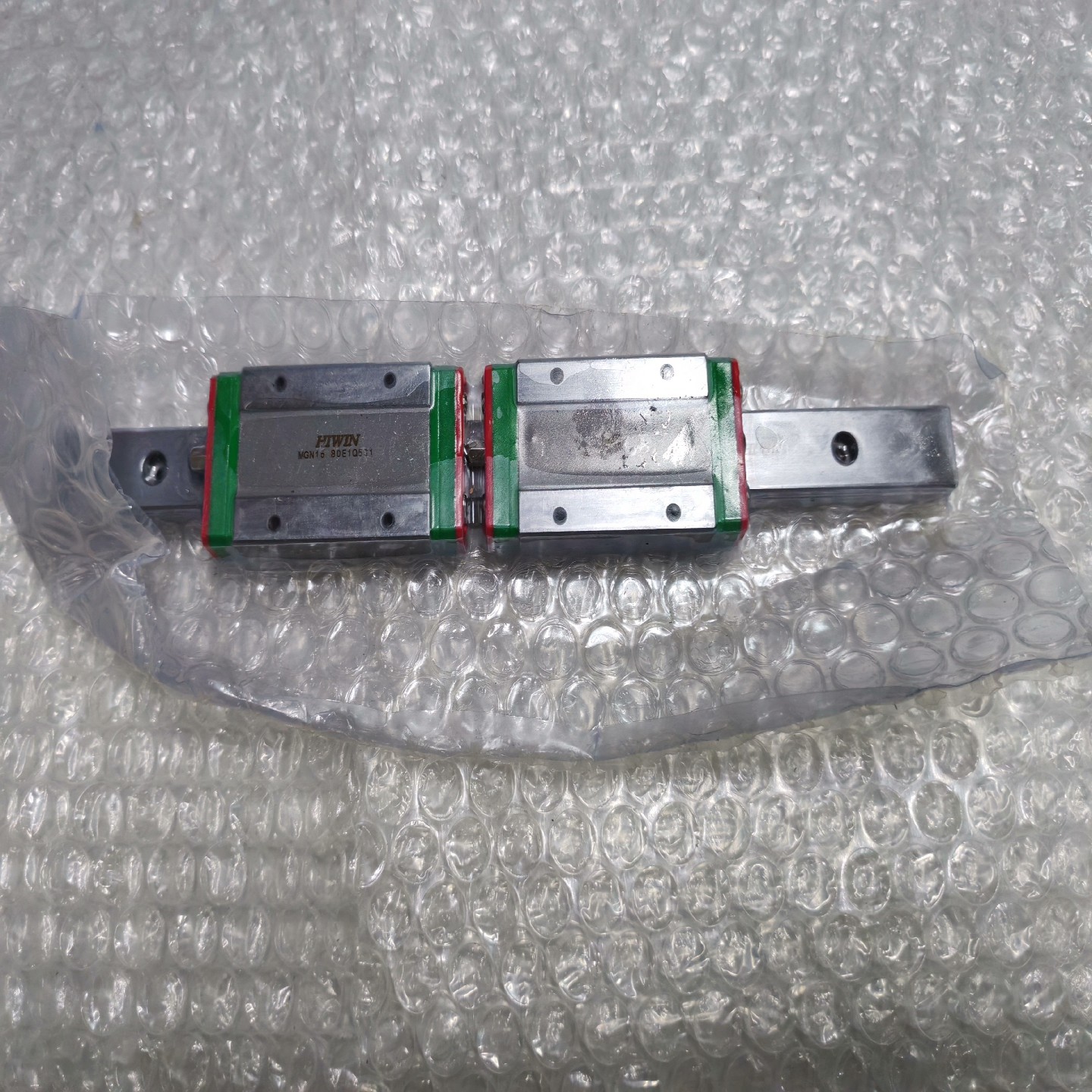 上银滑块MGN15长款，2个，导轨长210mm，实图，询价