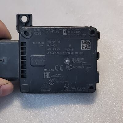 极氪0010077x009毫米波雷达模块拍前询价