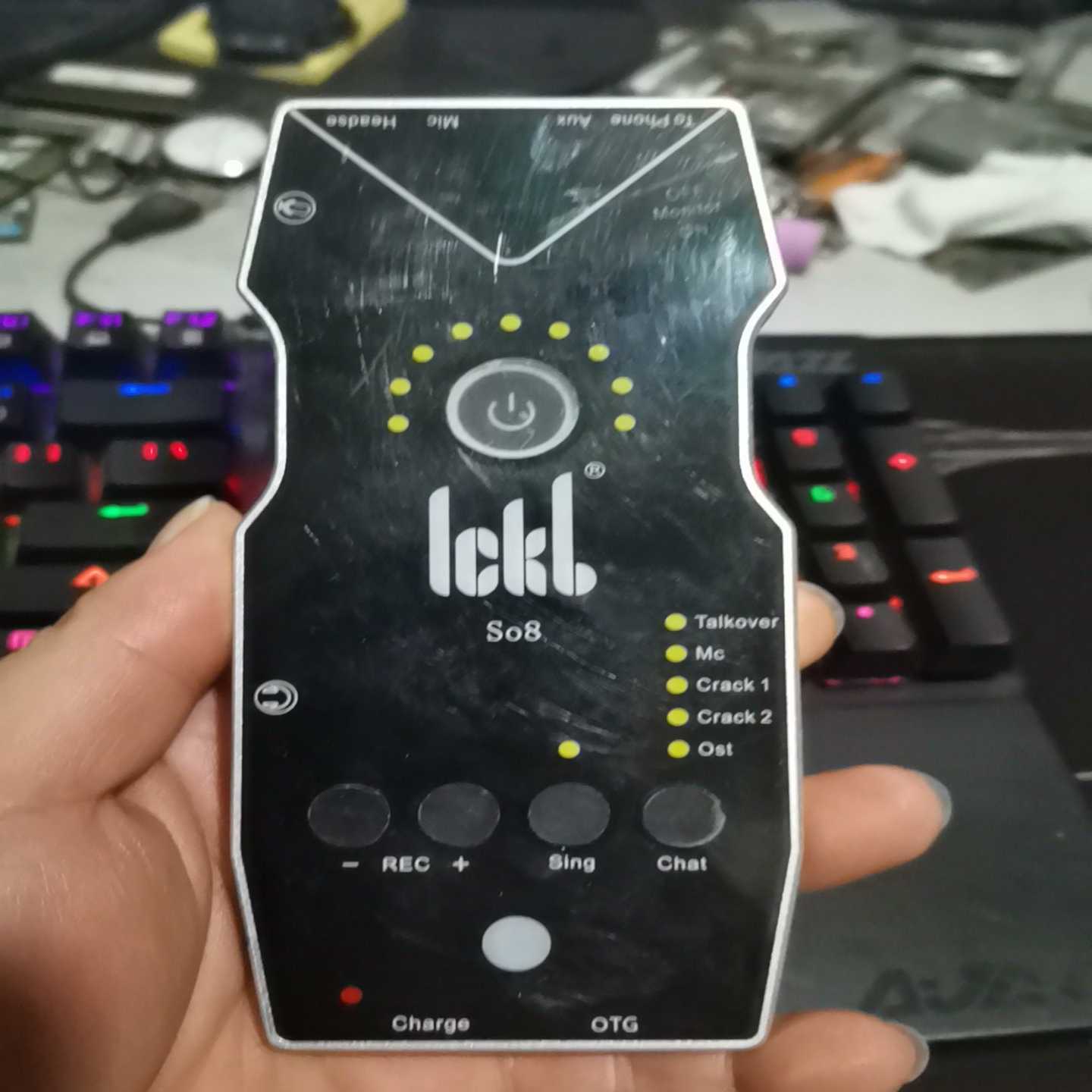 ickbso8声卡，成色不错如图，就剩一个主机了，有需要的--议价商