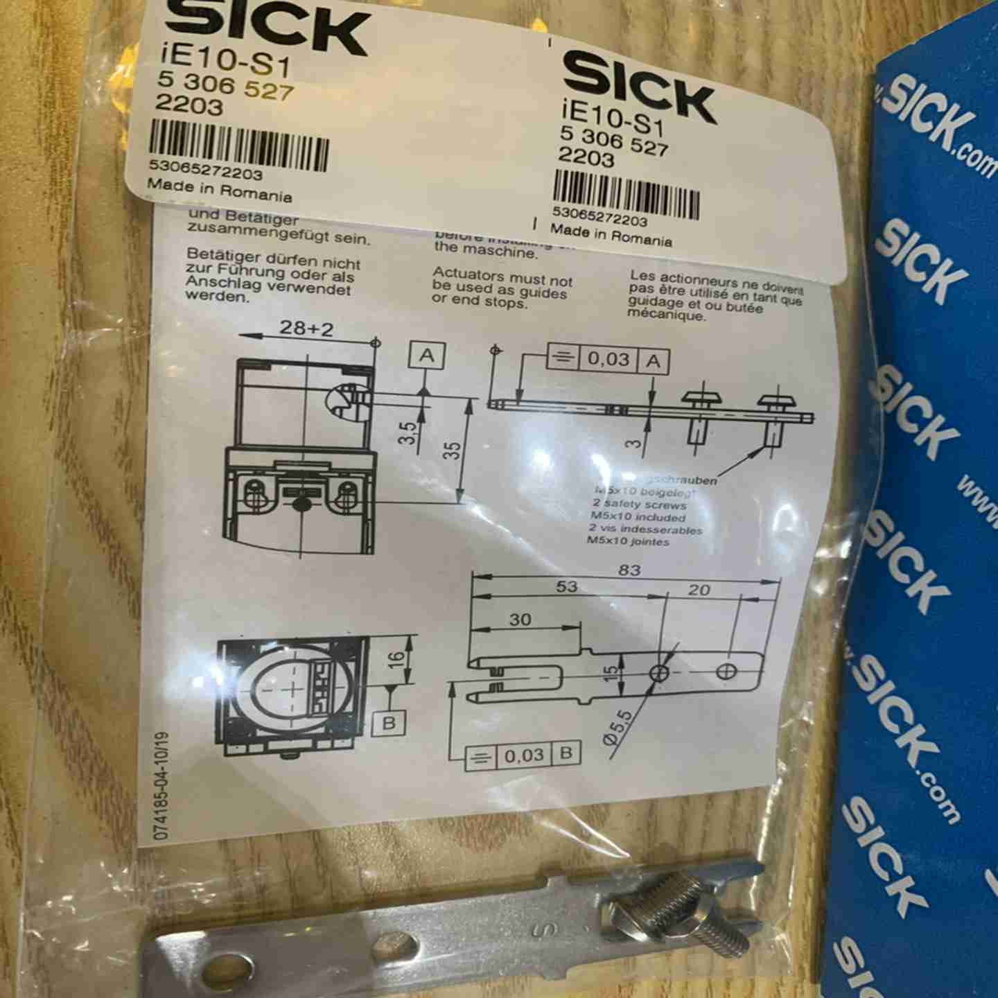 议B价-德国SICK安全门锁插销IE10-S1全新原装正品假一罚