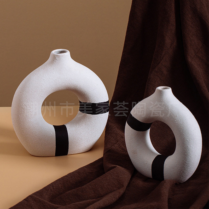 圆圈水壶陶瓷花瓶黑白设计简约设计感艺术摆件软装插花装饰花器