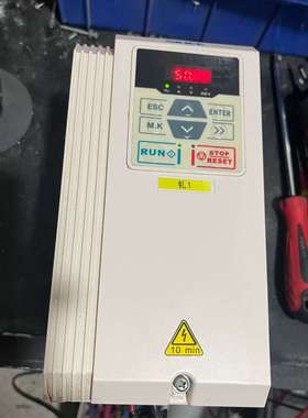 正弦变频器A90-4T013B，5.5KW功率，三相380V