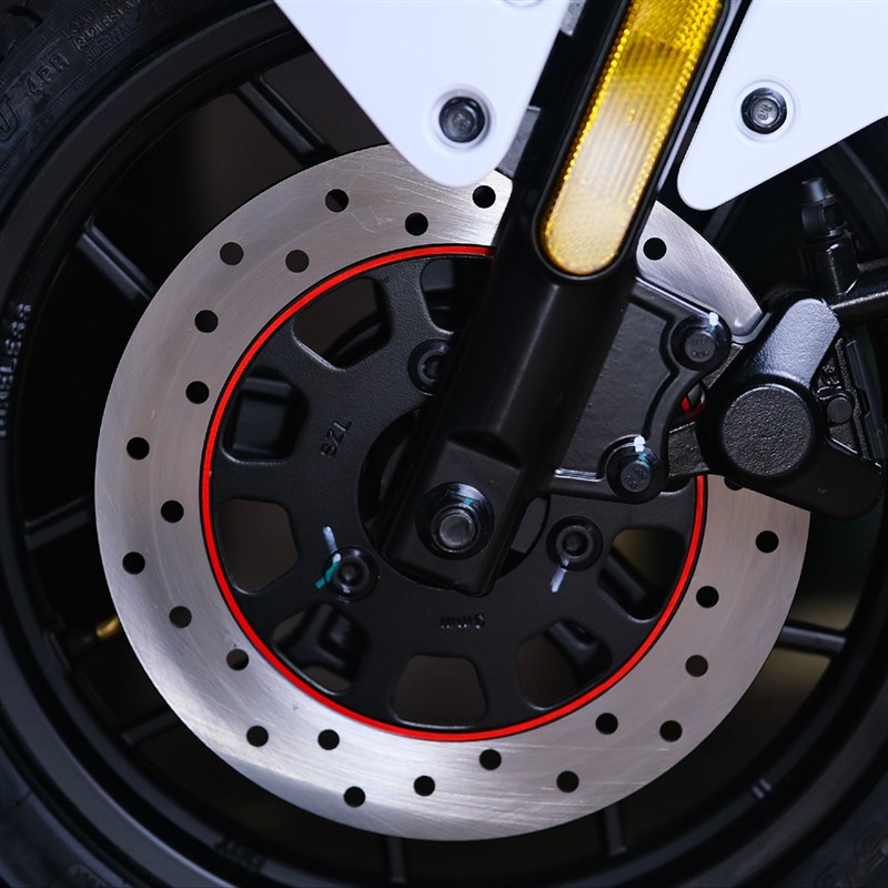 新款小牛Umax U3 前刹车盘贴纸卡钳装饰个性创意防水反光车贴