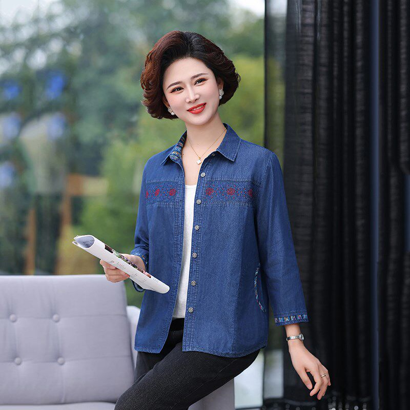 牛仔中老年女装衬衫七分袖奶奶大码开衫妈妈装长袖新款上衣春