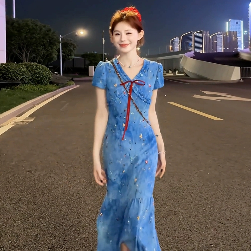 法式蓝色碎花连衣裙子女装夏季2025新款爆款独特漂亮包臀鱼尾长裙