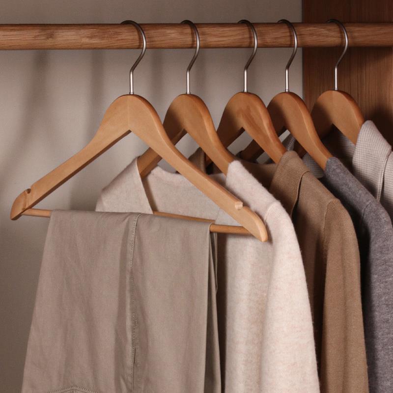GZP衣架家用挂衣简约荷木实木北欧木质防滑防变形加厚无痕卧室