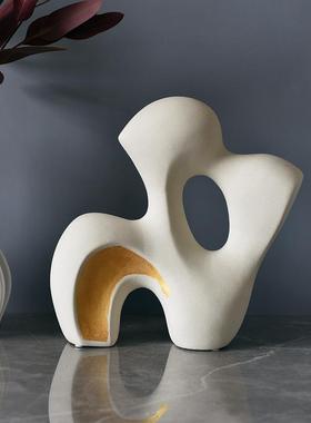 北欧白色抽象陶瓷艺术摆件雕塑意式极简法式现代高级台面玄关饰品