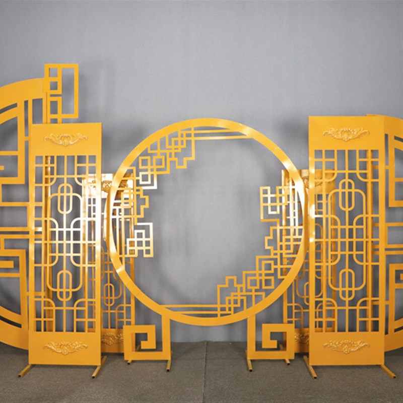 新中式婚庆道具铁艺弥香屏风雕花背景婚礼舞台装饰同心圆摆七件套