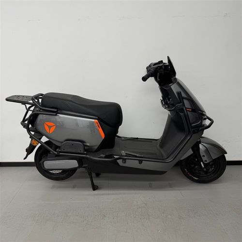 适用雅迪T55-D/T60-H护杠保险杠T55-H电自尾箱外卖架改装后备箱架