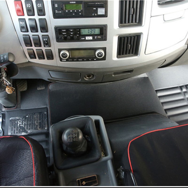 6.8米解放J6L大包围脚垫解放大货车防水脚垫解放小J6MP大包围脚垫