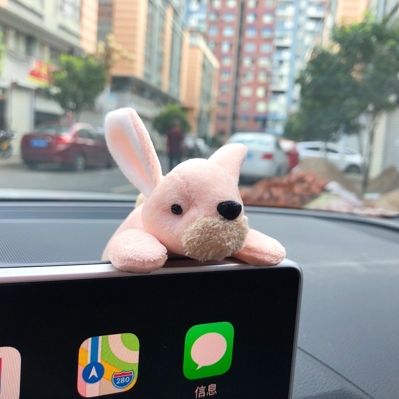 新款汽车中控台装饰车载显示屏摆件电脑显示器屏幕趴趴公仔小玩偶