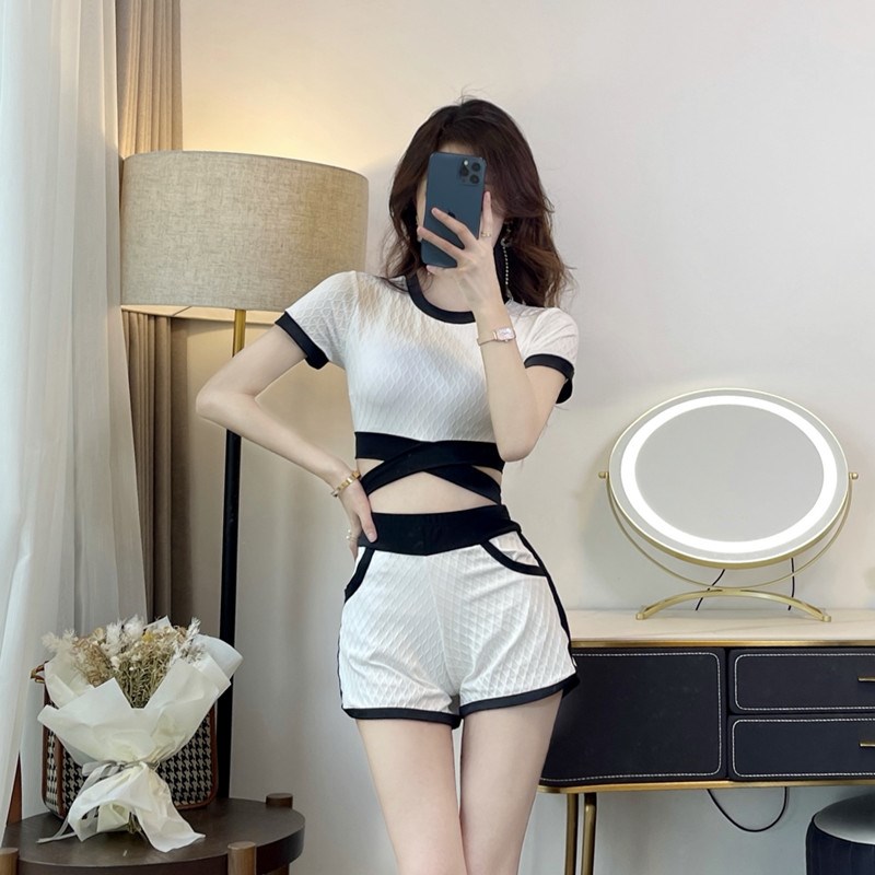 分体式运动泳衣女高腰遮肚t显瘦短袖短裤平角学生保守泡温泉三件