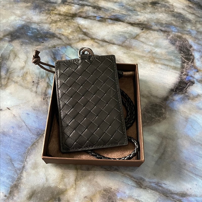 编织工作证卡套挂脖证件套真皮胸牌挂绳b1v羊皮工牌男女多功能牌