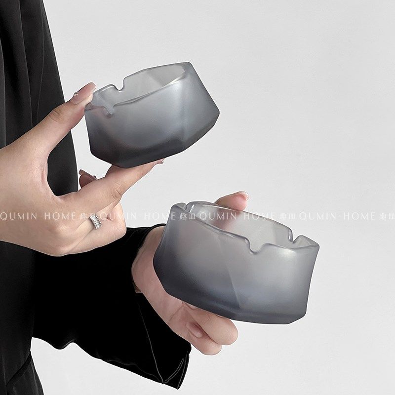 趣皿 烟灰缸高级感创意几何办公室家用客厅摆件磨砂玻璃碗灰缸
