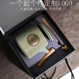 陶瓷咖啡铜章马克杯早餐杯子刻字带盖情侣水杯子定制logo 北欧个性