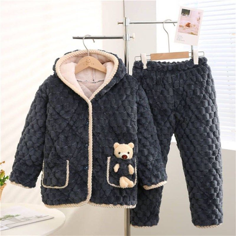 儿童法兰绒睡衣秋冬季加绒加厚珊瑚绒三层夹棉男童家居服保暖套装