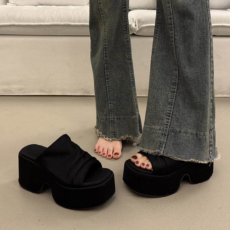 好货绝美厚底增高拖鞋女夏外穿高级感2026超火新款配裙子外出高跟