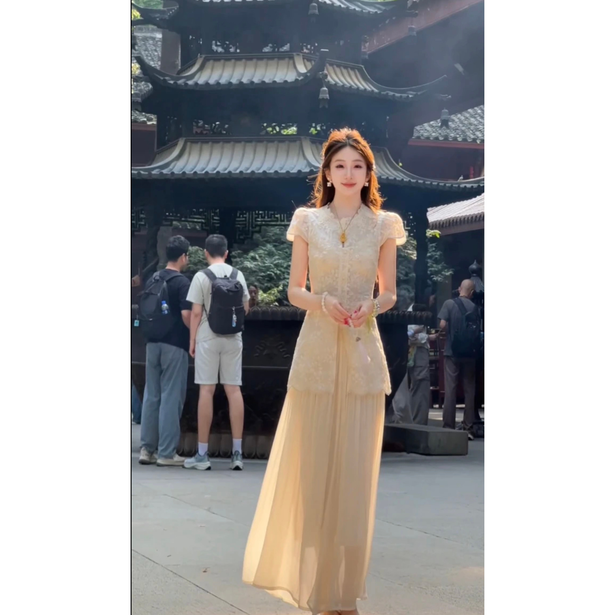 子芸梦溪洛花上衣短裤长裤蕾丝设计师重工时尚气质