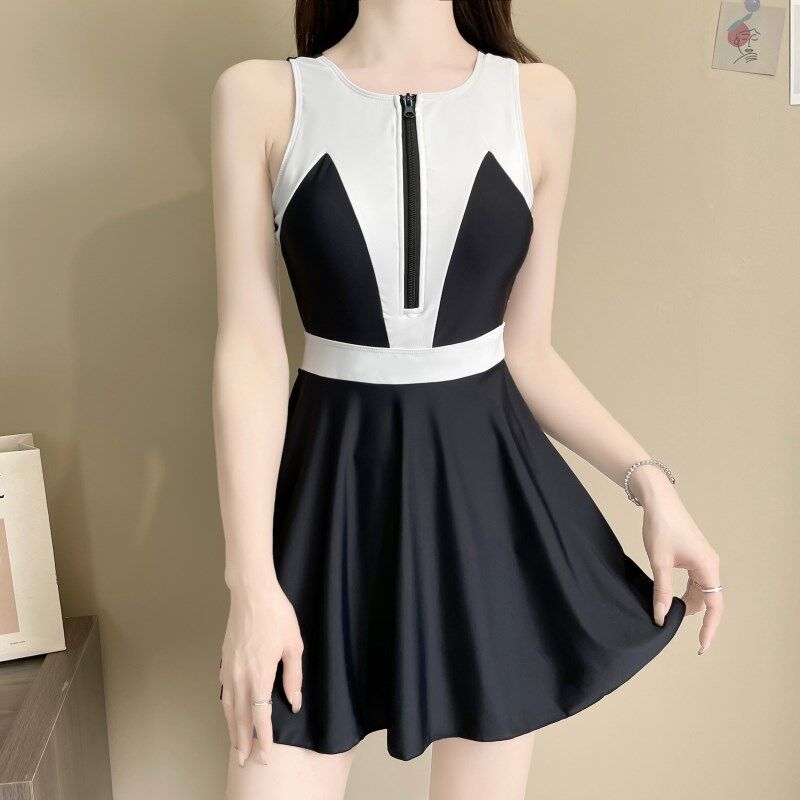 女士泳衣2025新款爆款连体平角裙式时尚运动学生保守高级感游泳衣