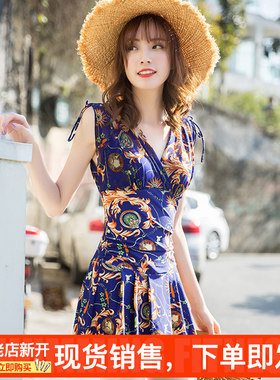 连体泳衣遮肚显瘦带钢托带胸垫大胸裙式小胸聚拢中年女士泳衣温泉