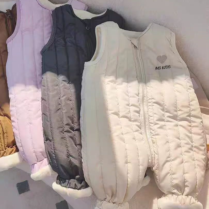 宝宝绗棉保暖竖条宽肩加绒背带裤婴儿秋冬裤子连体衣