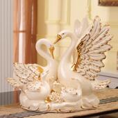 陶瓷创意家居酒柜客厅电视柜装 饰品天鹅摆件新婚结婚礼物送新人