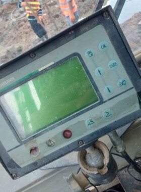 徐工吊车16D20B25K电脑显示器总成IC2600更换显示屏维修显板