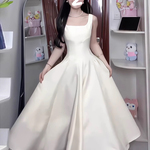 风凉夏白色吊带连衣裙法式茶歇高级感2026新款收腰显瘦礼服小个子