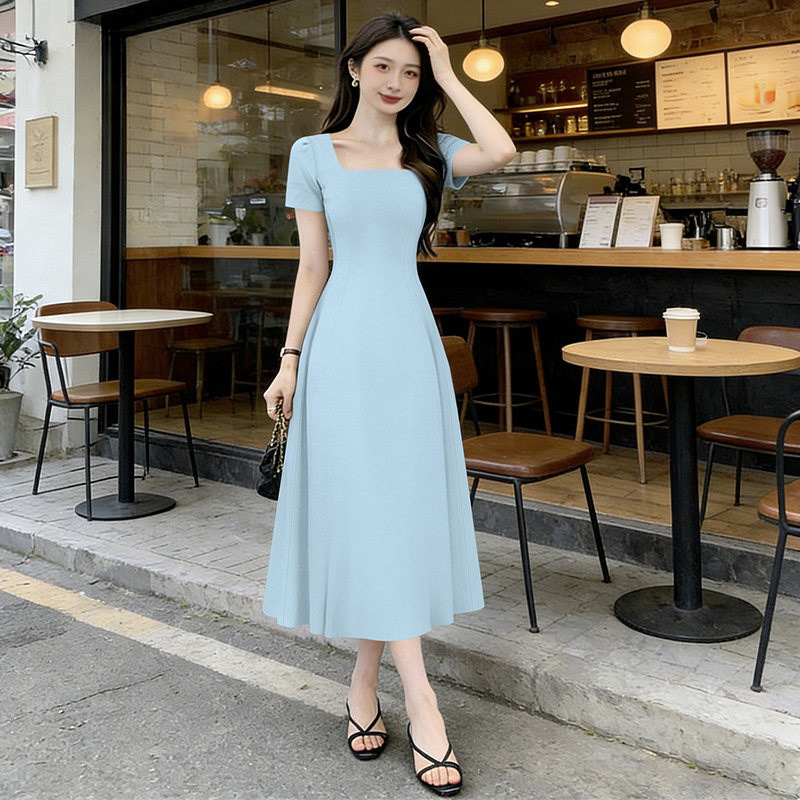 蓝色方领泡泡短袖连衣长裙女2026夏款收腰显瘦气质高级感礼服长裙