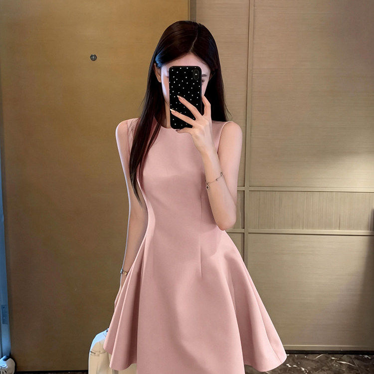 粉色连衣裙女夏法式小个子高级感礼服裙收腰显瘦气质无袖背心短裙