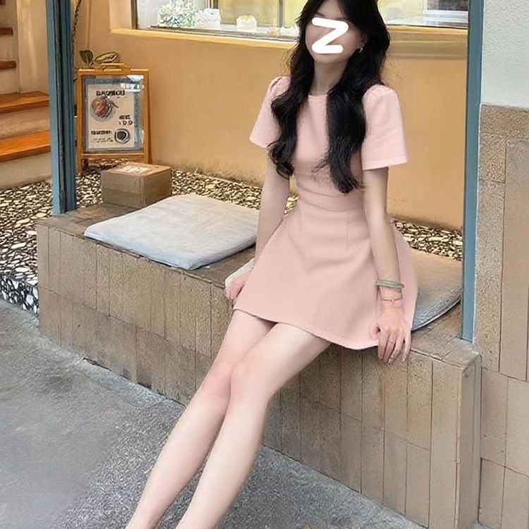 粉色短袖连衣裙女2026夏季法式气质高级感收腰显瘦小个子礼服短裙