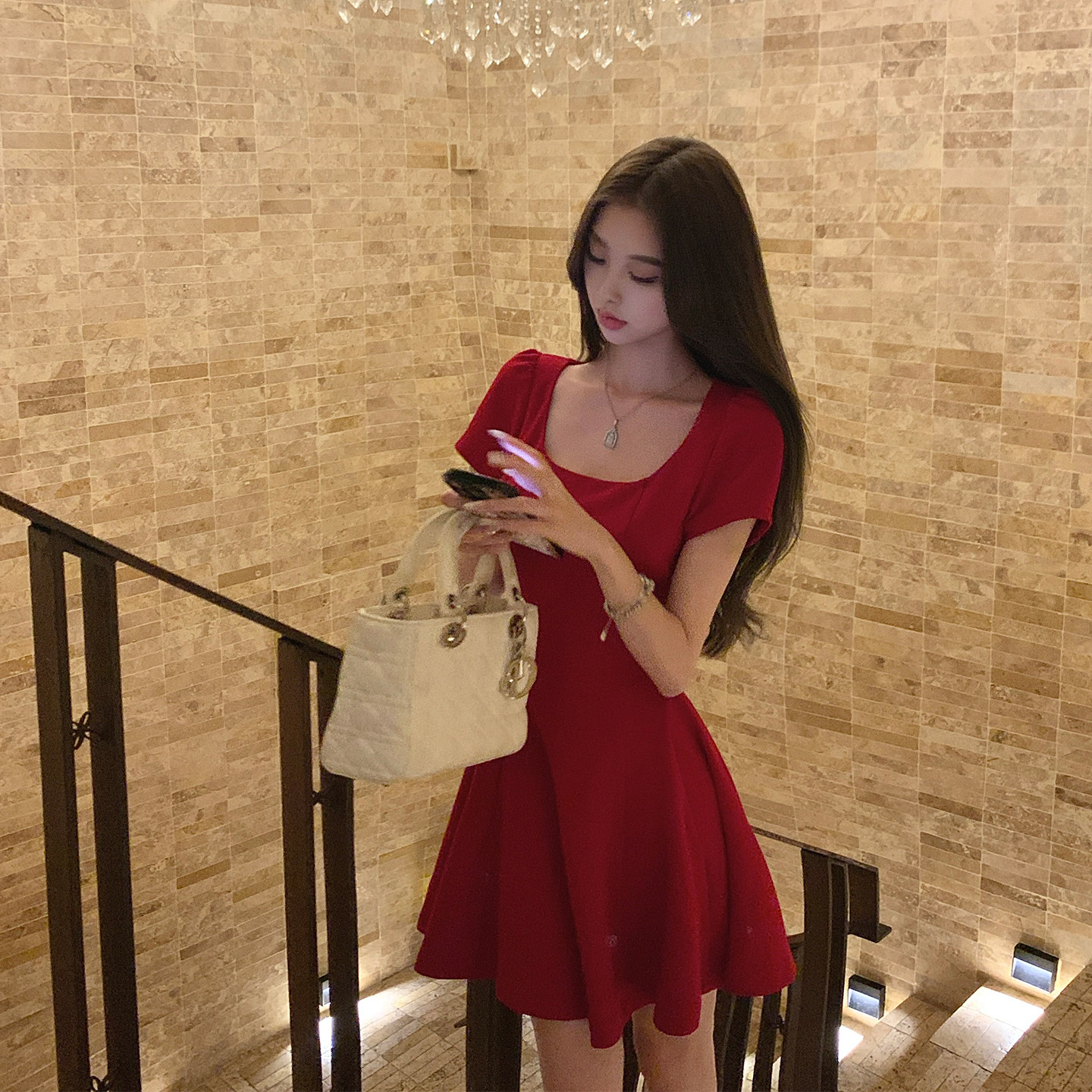 红色短袖连衣裙女2026夏季新款高级感收腰显瘦内搭平时可穿礼服裙
