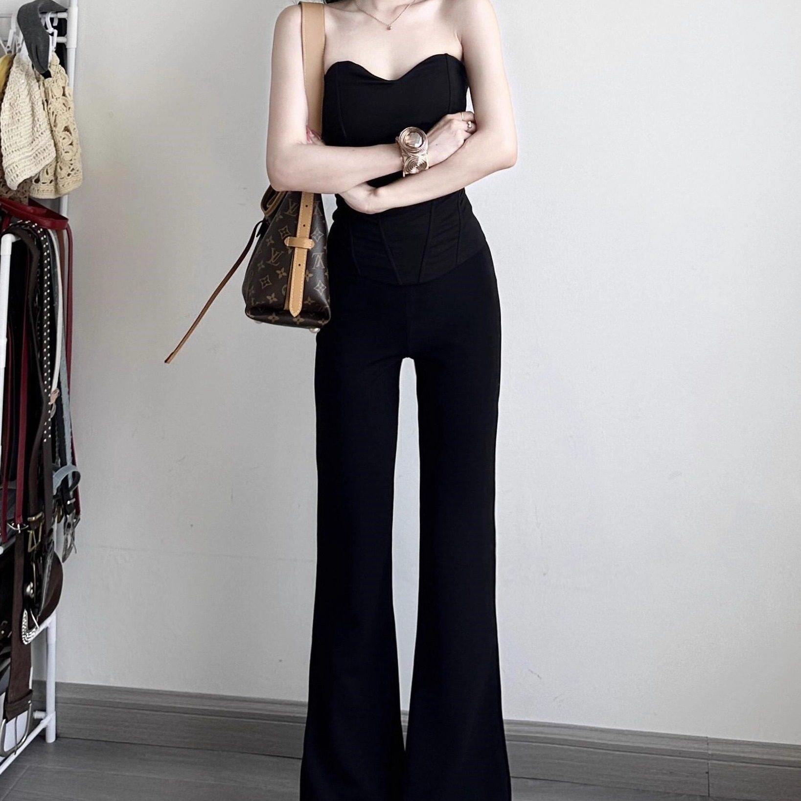 黑色显瘦微喇叭裤2026春季新款小个子垂感收腰休闲运动裤马蹄裤子