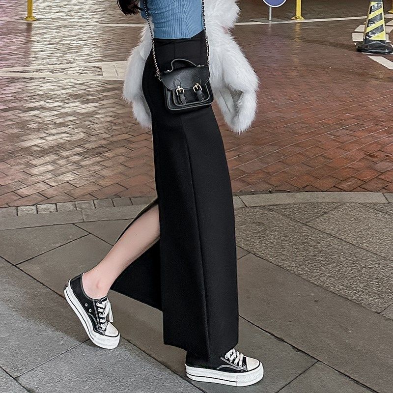 春秋半身裙女黑色直筒半身长裙开叉2024新款高腰显瘦配西装小黑裙