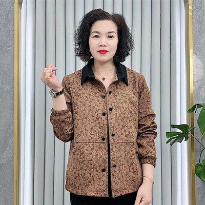 2025年新款妈妈春装女款提花外套中老年春秋装洋气翻领夹克衫上衣