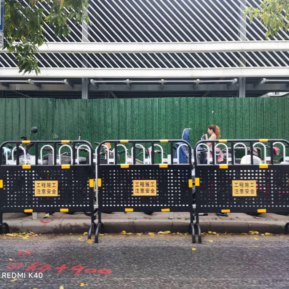 广州路政工程建设围蔽铁马冲孔围栏铁马黄黑色厂家直销铁马护栏
