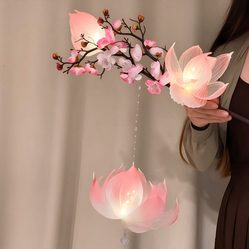 古风氛围感！莲花手提灯拍照出圈