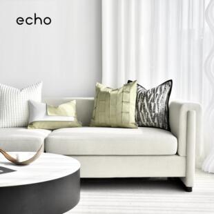 酒店样板间绿色飘窗高级感轻奢沙发抱枕组合客厅靠枕设计师靠垫套