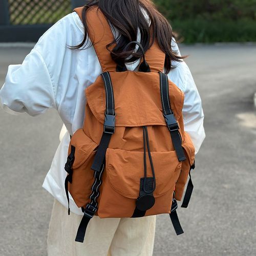 双肩包女旅游轻便登山户外防水背包通勤休闲日系初中高中生书包女