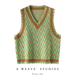 迷人气质 撞色人字纹提花羊绒马甲女V领宽松羊绒背心加厚坎肩冬