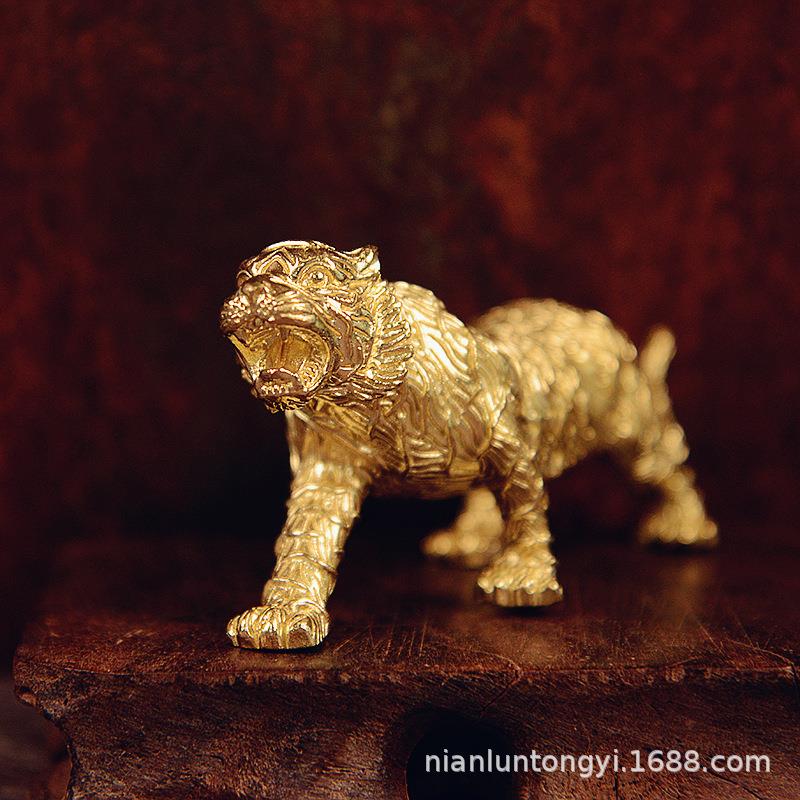 黄铜实心大老虎摆件铜老虎书桌面茶几镇纸摆饰收藏手工艺品